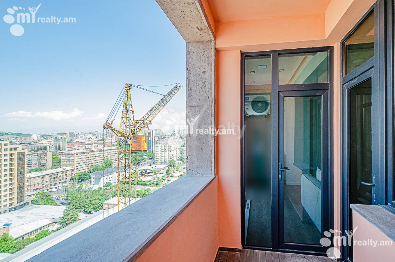 3 սենյականոց բնակարան  Չարենցի փող, Կենտրոն Երևան, 151966