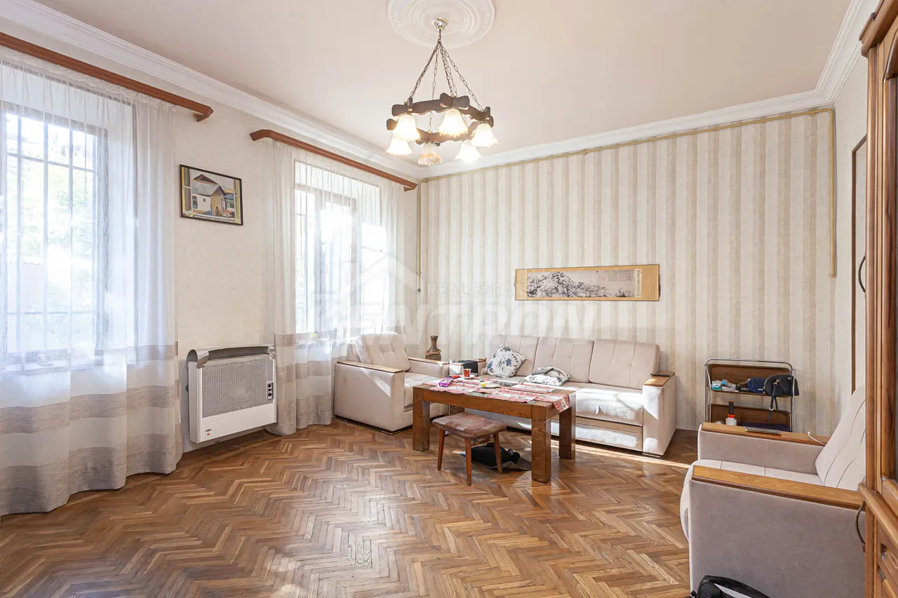 Commercial for sale خیابان ابوویان, مرکز شهر ایروان, 158520