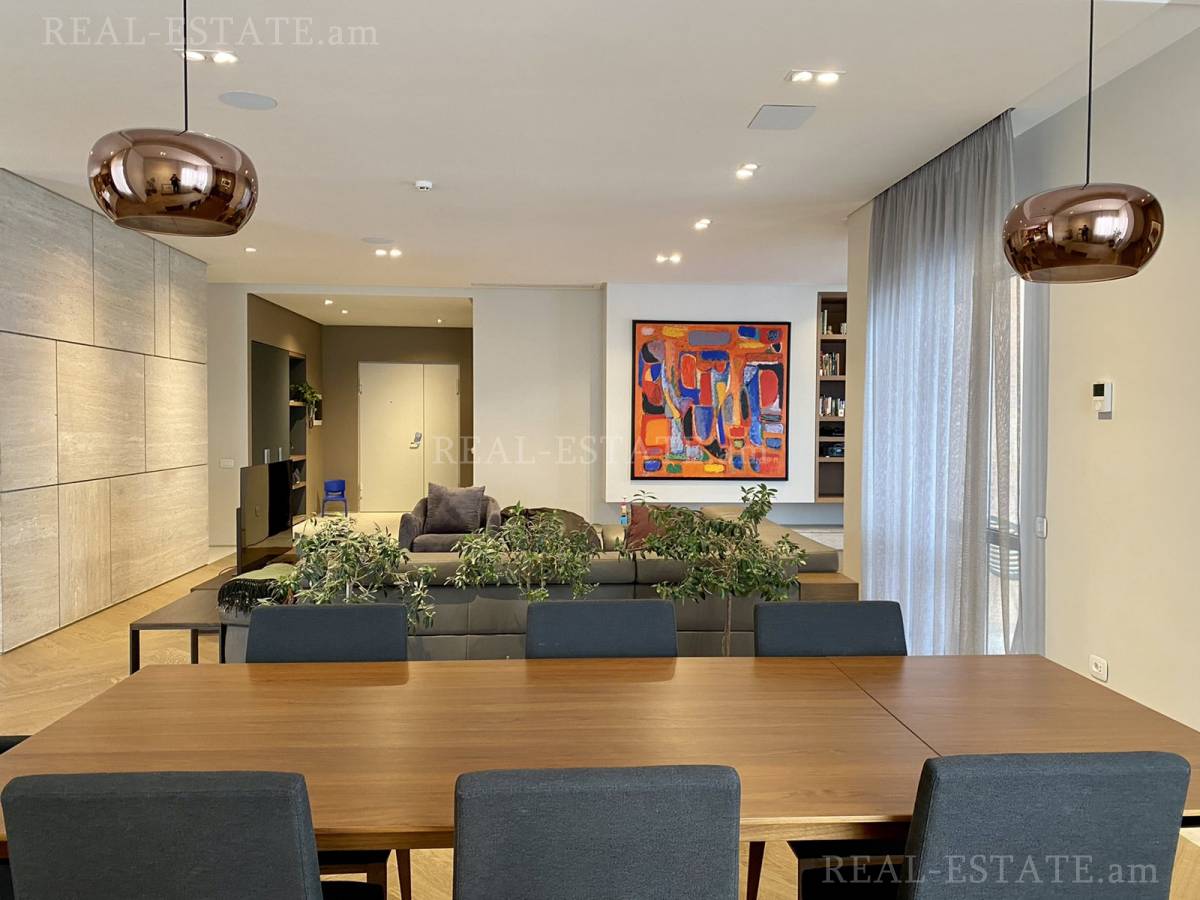 Купить 4 комнатную квартиру Антараин ул, Центр Ереван, 107579