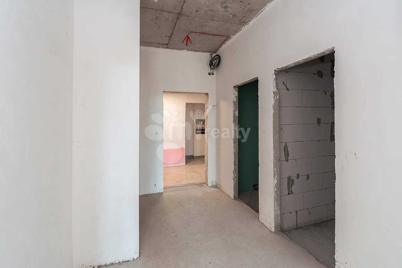 Купить 2 комнатную квартиру Ахбюр Сероб ул, Арабкир Ереван, 160257