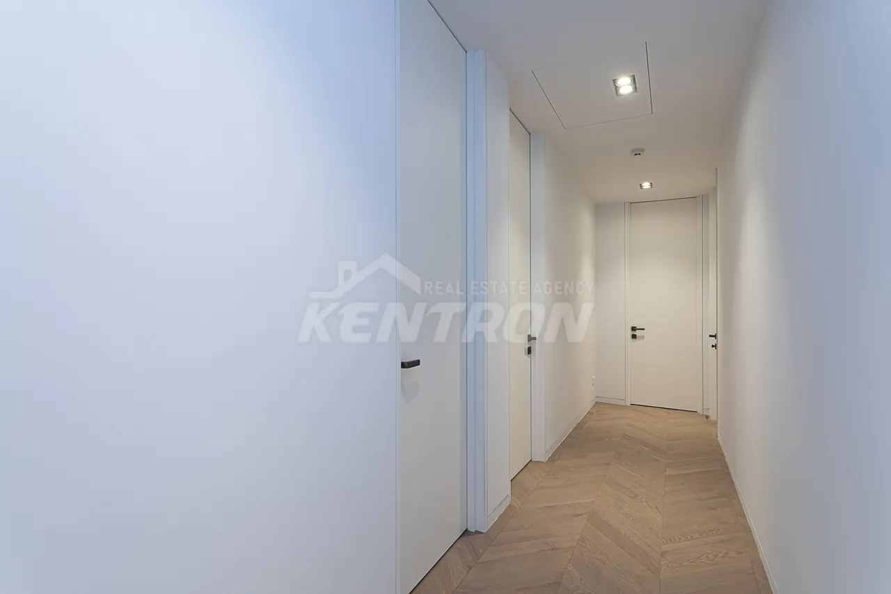 4 սենյականոց բնակարան  Պուշկինի փող, Կենտրոն Երևան, 157580