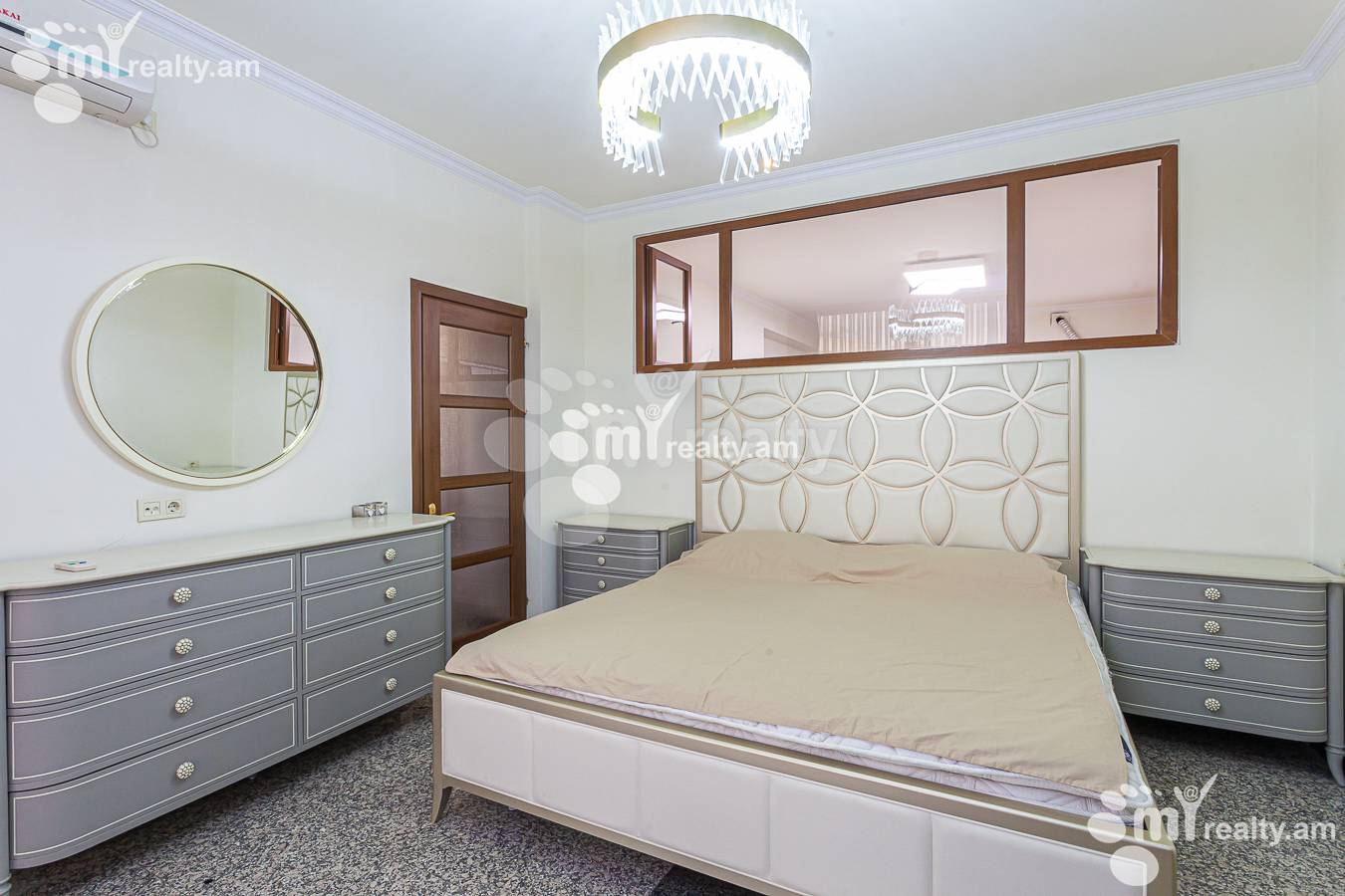 Купить 4 комнатную квартиру Саят-Нова пр, Центр Ереван, 149056
