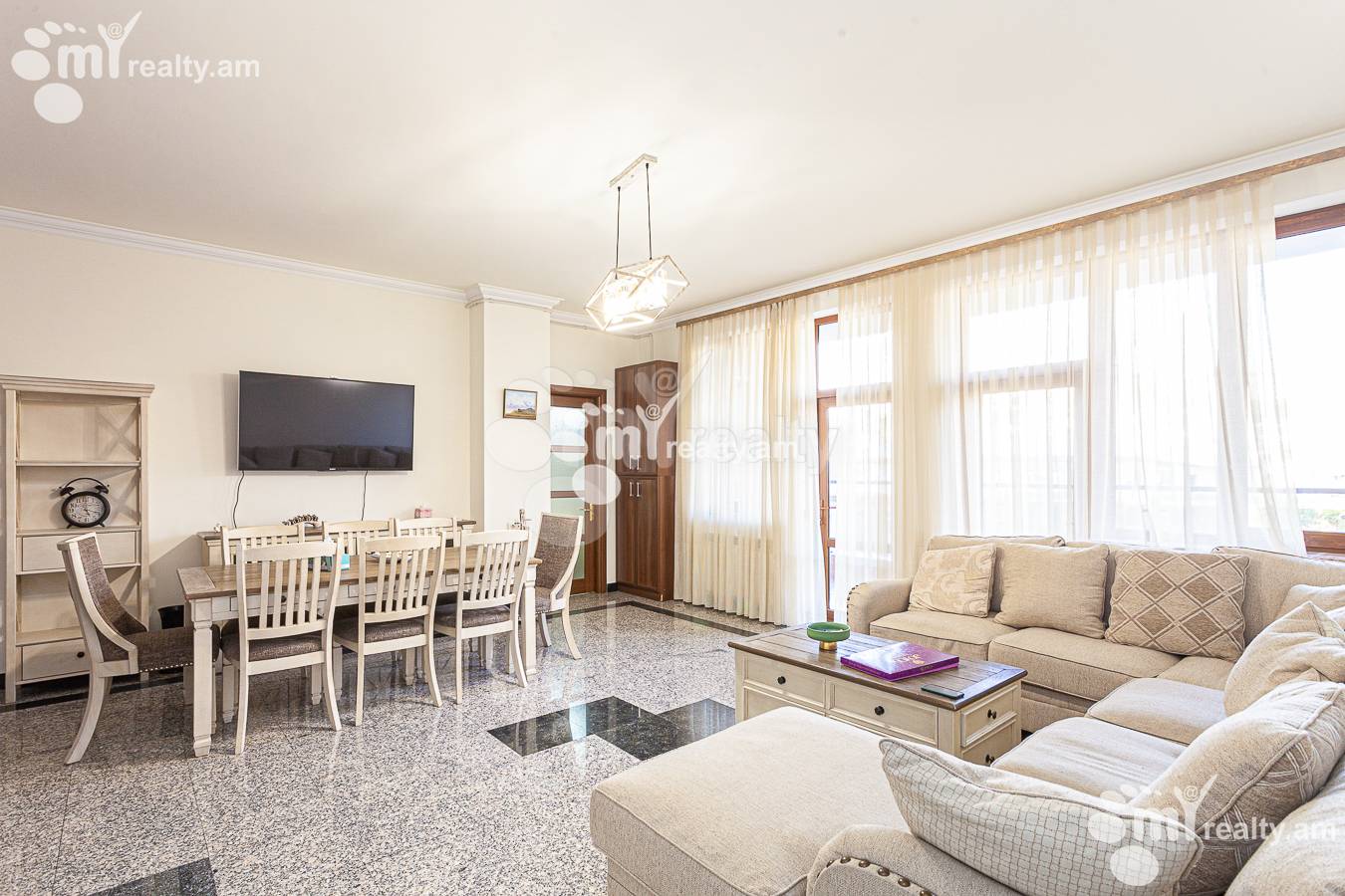 Купить 4 комнатную квартиру Саят-Нова пр, Центр Ереван, 149056