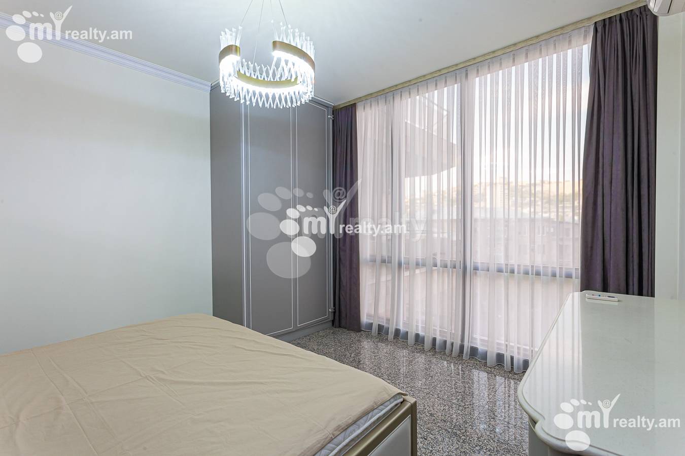 Купить 4 комнатную квартиру Саят-Нова пр, Центр Ереван, 149056