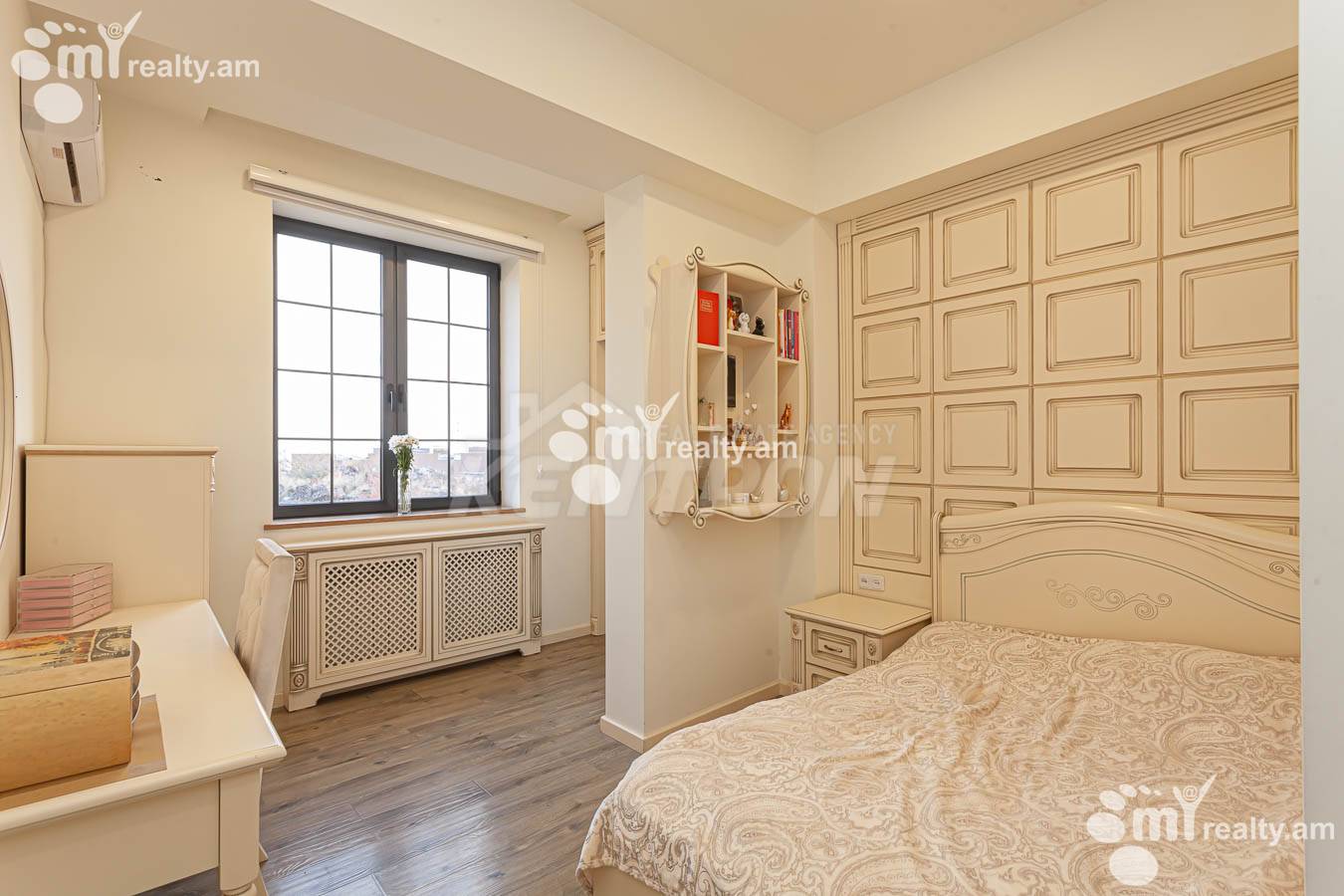4 սենյականոց բնակարան  Լեռ. Կամսարի փող, Կենտրոն Երևան, 153801