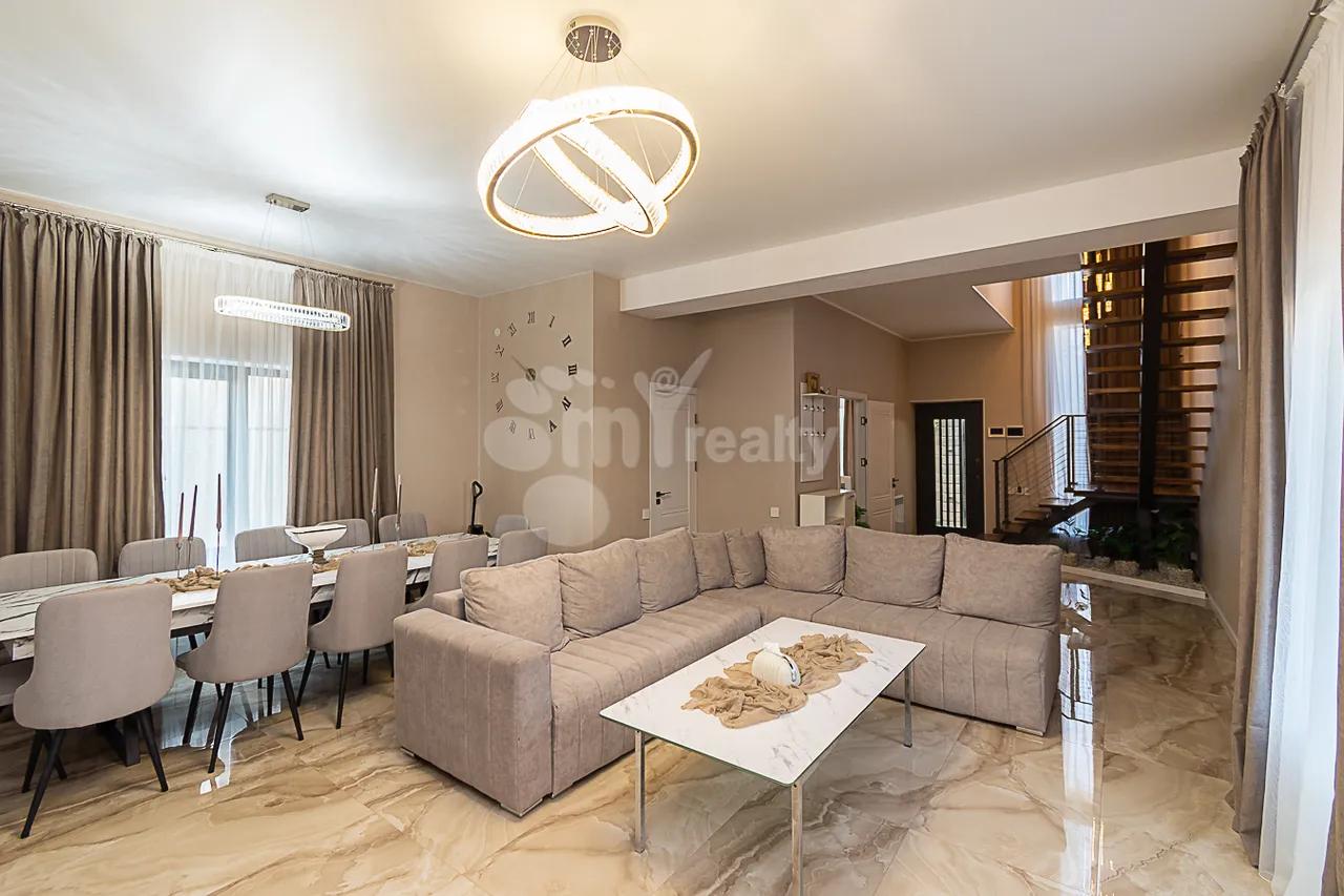House for sale Lukashin St, Adshapnjak Yerevan, 161303