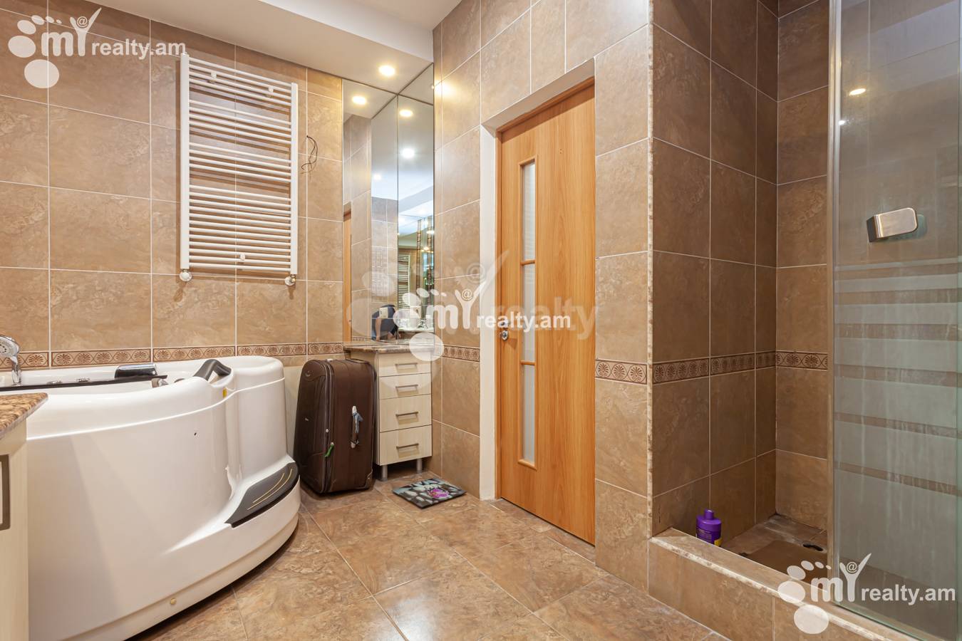 Снять 4 комнатную квартиру Азатутян пр, Арабкир Ереван, 151927