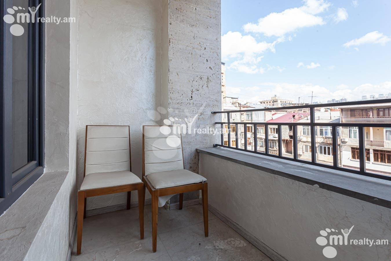 Купить 3 комнатную квартиру Налбандян ул, Центр Ереван, 155043