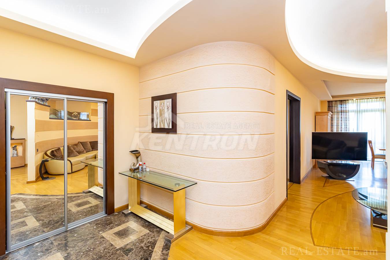 5 սենյականոց բնակարան  Տերյան փող, Կենտրոն Երևան, 139226