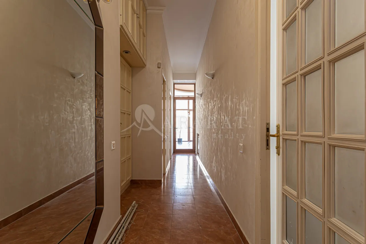 4 bedroom apartment for sale Baghramyan av(Arabkir), Arabkir Yerevan, 158395