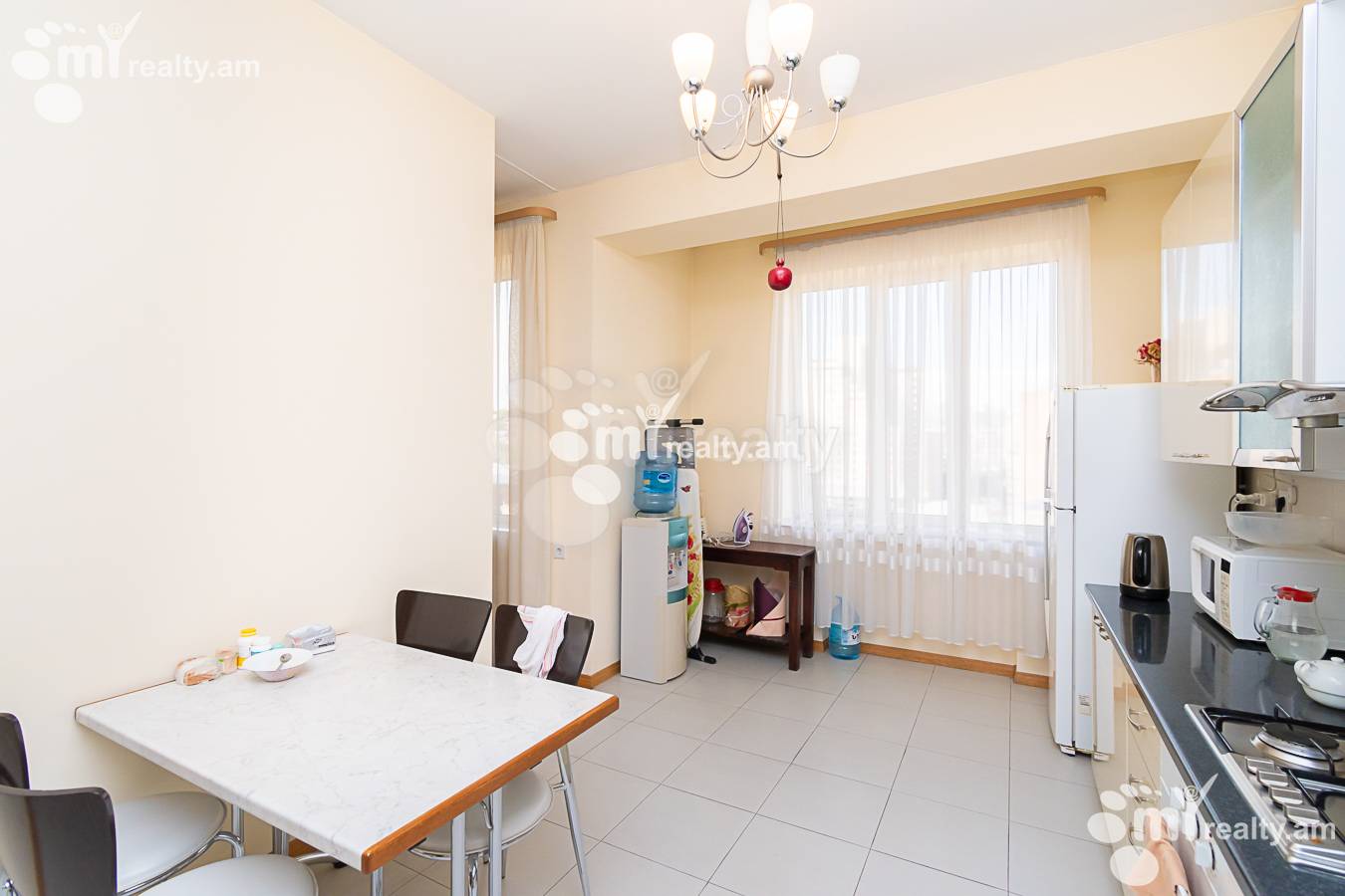 2 bedroom apartment for sale خیابان پارونیان, مرکز شهر ایروان, 140105