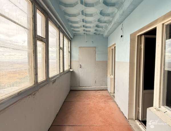 bnakaran/4-senyakanoc/Vilnyus+St/Nor-Nork/Yerevan