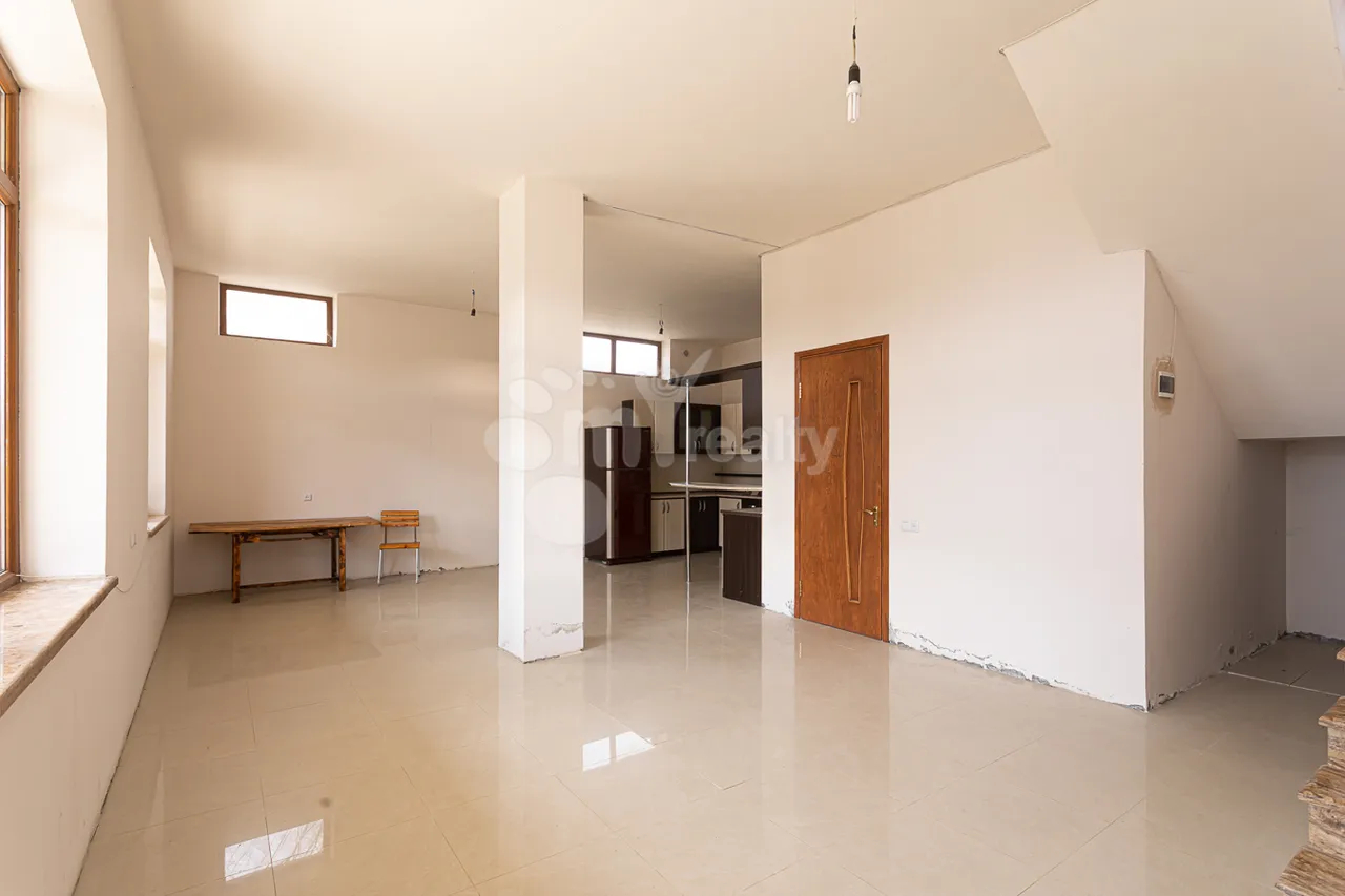 House for sale Davtashen 10 St, Dawtaschen Yerevan, 160095