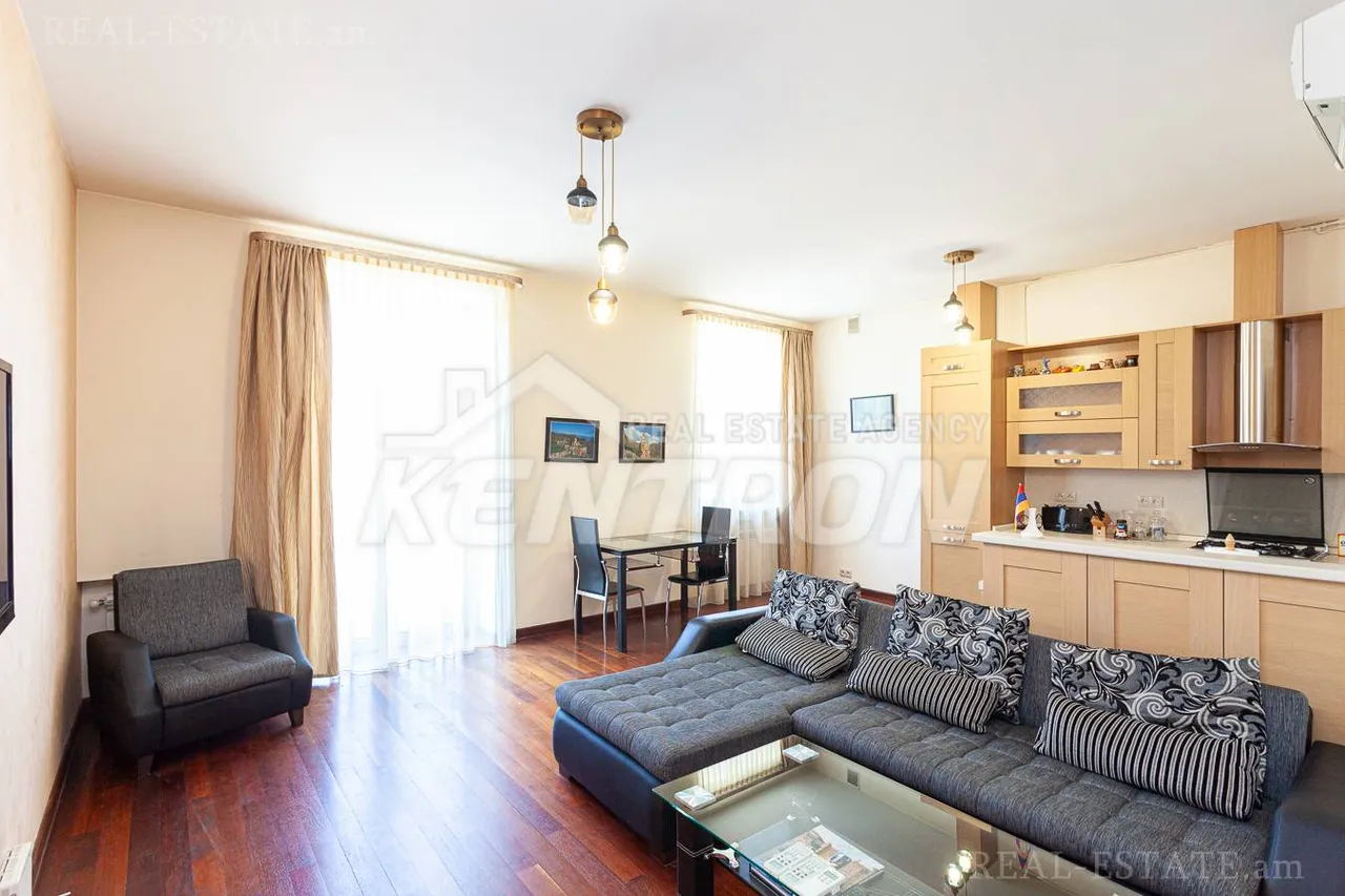 3 bedroom apartment for rent Tamanyan St, Center Yerevan, 158975