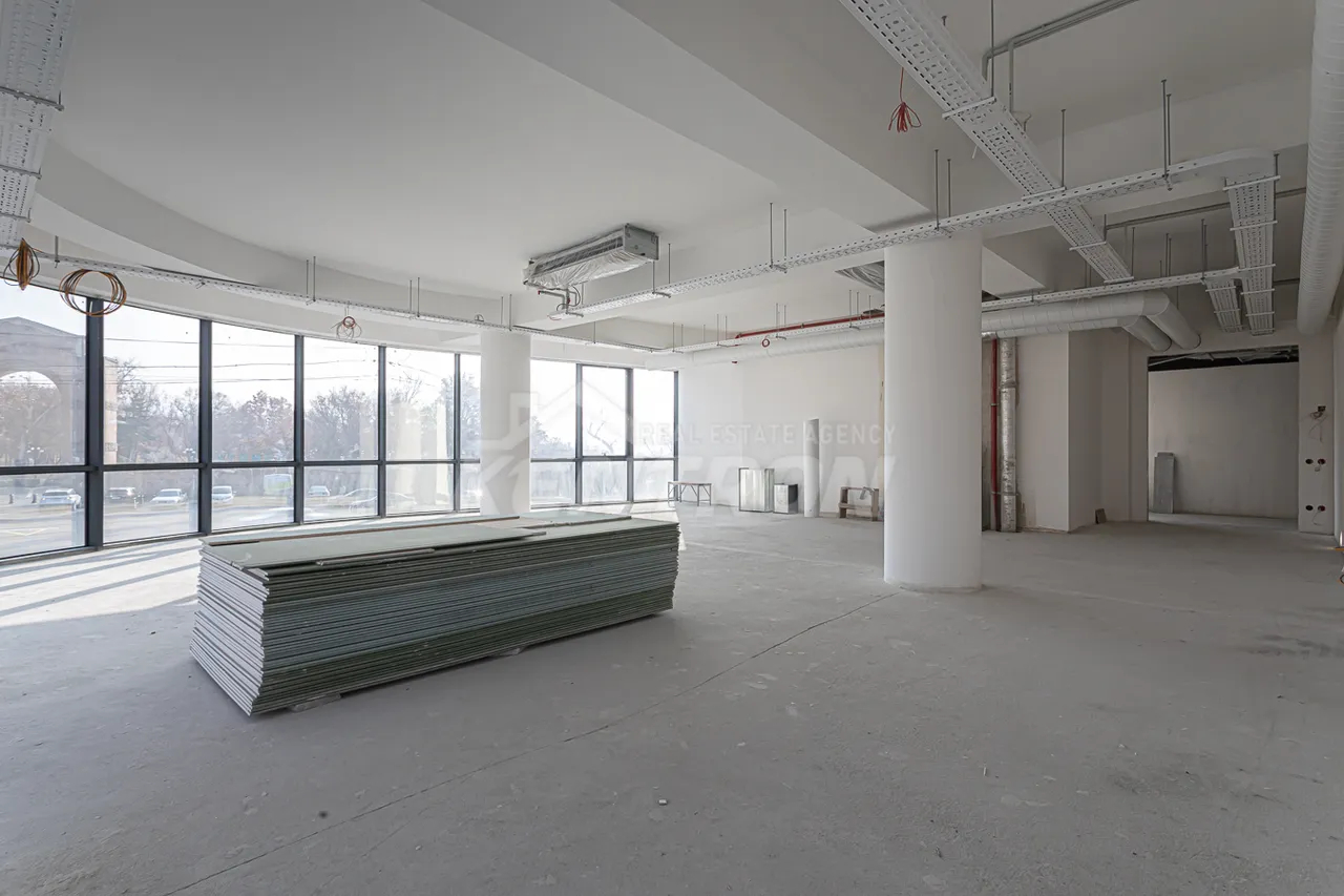 Commercial property for sale Azatutyan Ave, Arabkir Yerevan, 158320