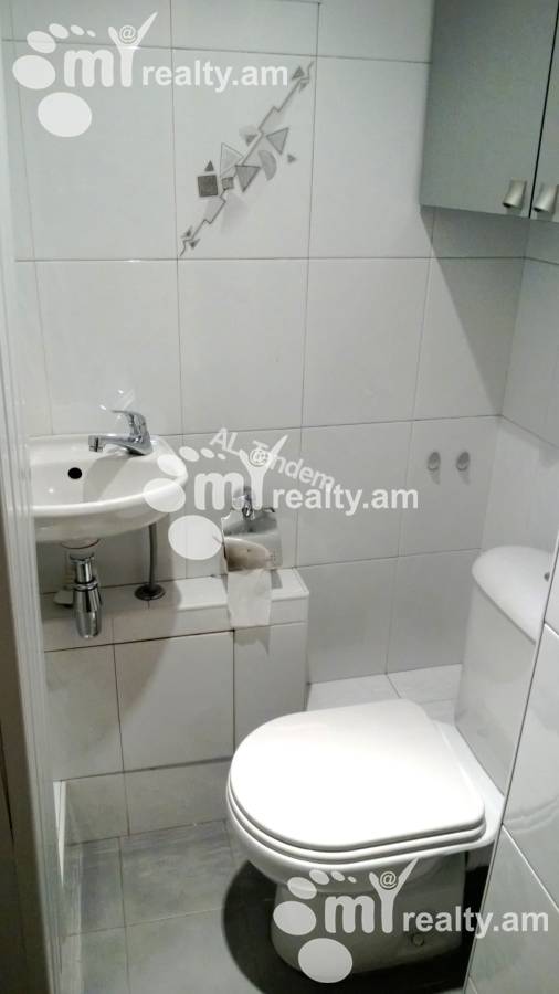 3 bedroom apartment for sale Azatutyan avenue, Kanaqer-Zeytun Yerevan, 153780