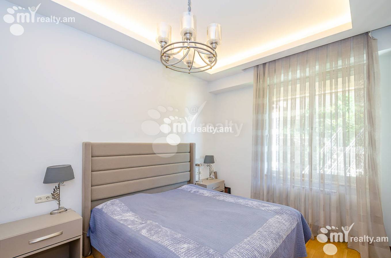 4 bedroom apartment for sale خیابان آنتارایین, مرکز شهر ایروان, 151536