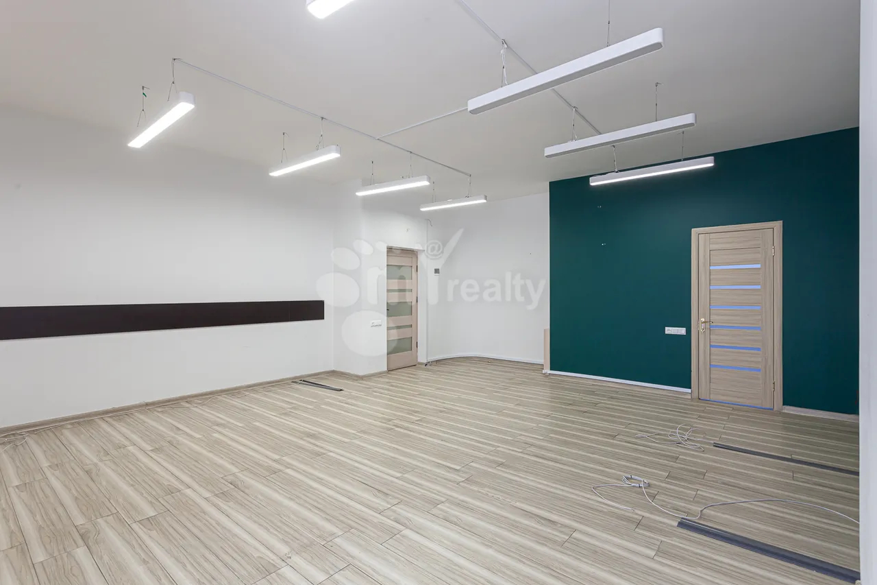Commercial property for rent V.Papazyan St, Arabkir Yerevan, 160453