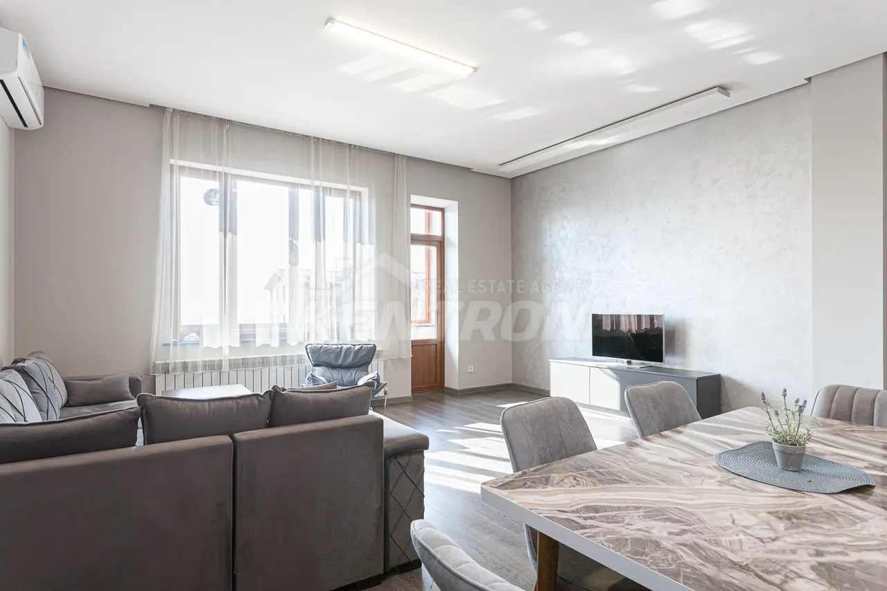 4 bedroom apartment for sale Azatutyan Ave, Arabkir Yerevan, 161890