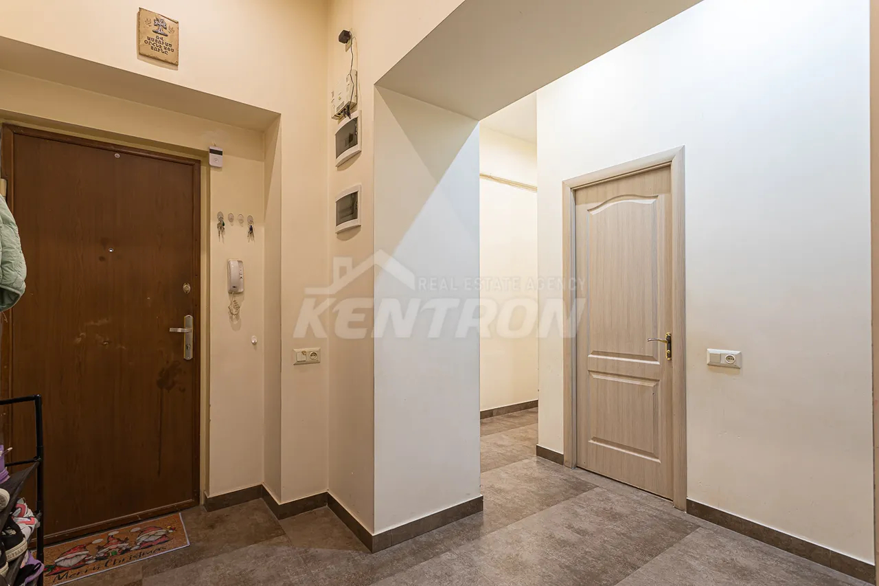 4 bedroom apartment for sale Hanrapetutyan St, Center Yerevan, 159013