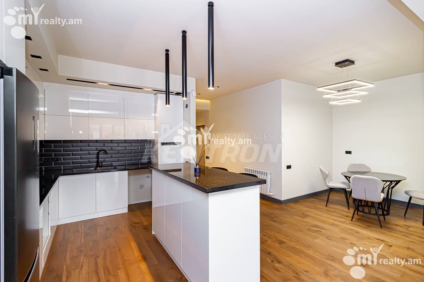 1 սենյականոց բնակարան  Պարոնյան փող, Կենտրոն Երևան, 152365