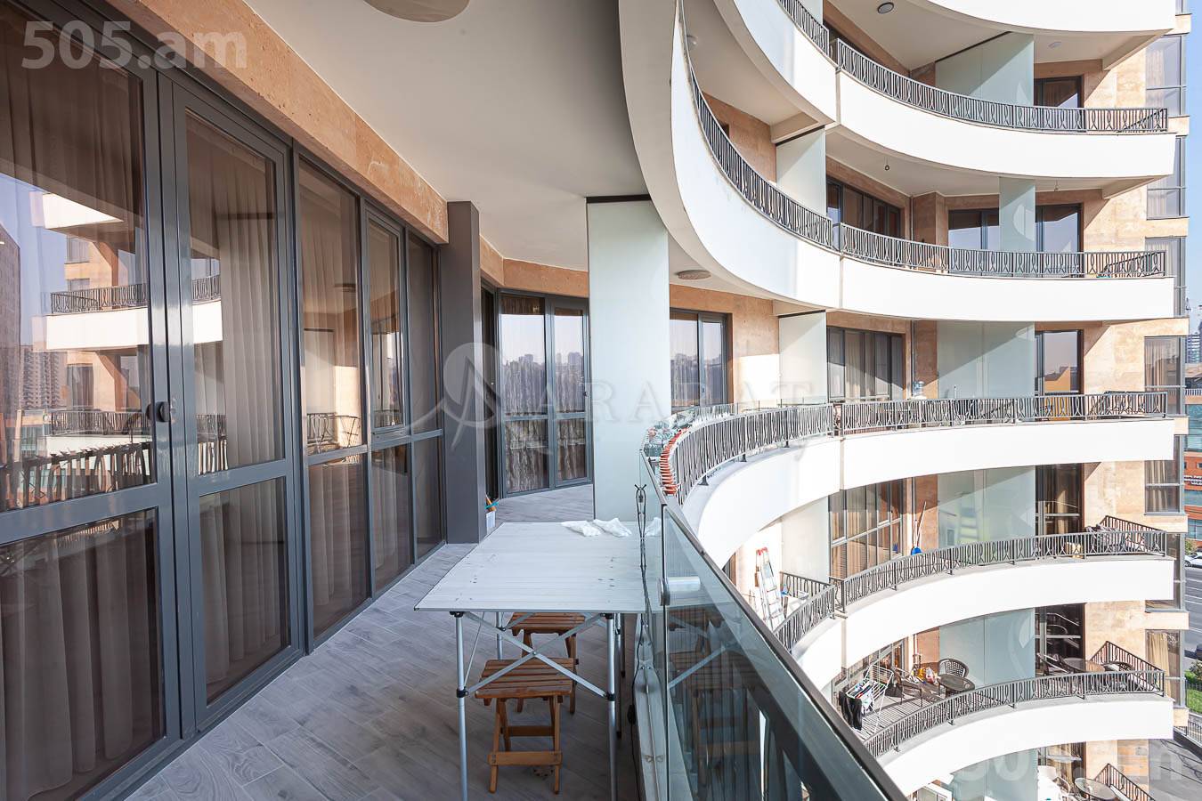 Купить 5 комнатную квартиру Сасна Црер ул., Давташен Ереван, 154845