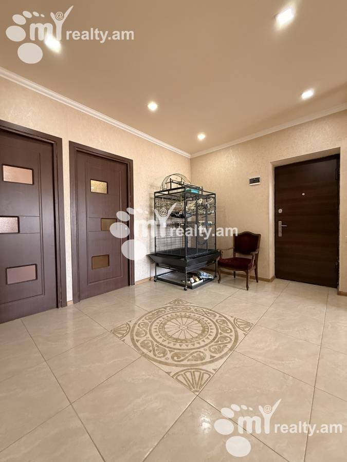 4 bedroom apartment for sale Vardanants St, Center Yerevan, 156665
