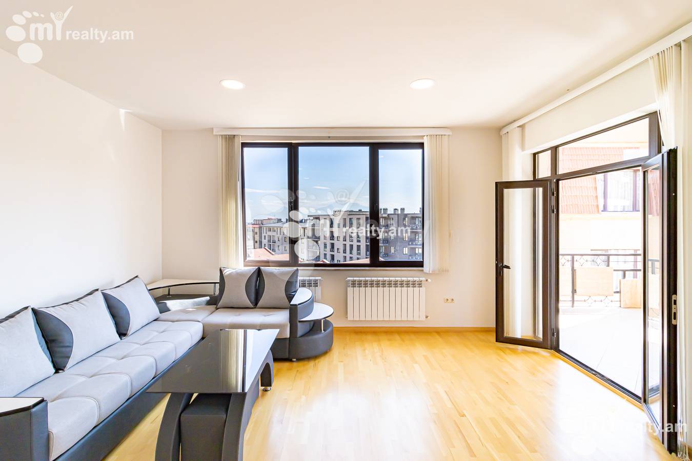 3 bedroom apartment for sale خیابان آنتارایین, مرکز شهر ایروان, 154889