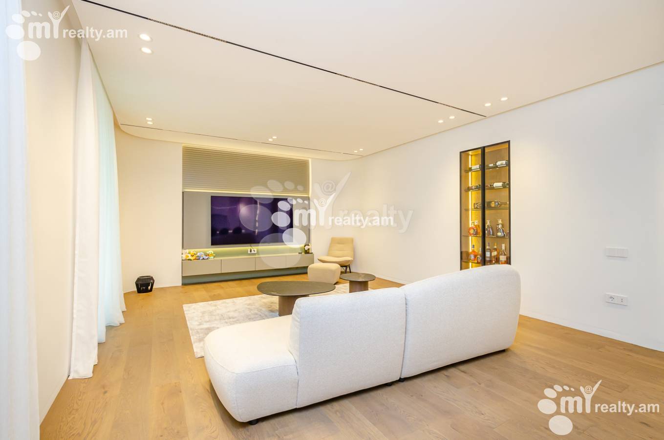 Купить 3 комнатную квартиру Таманян ул, Центр Ереван, 154011