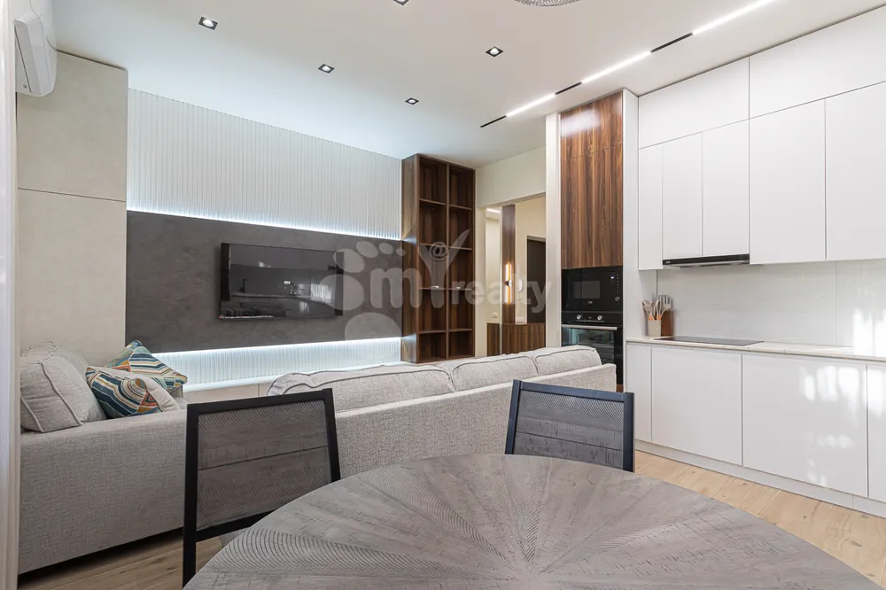 3-bedroom/apartment-for-rent/Amiryan+St/Center/Yerevan