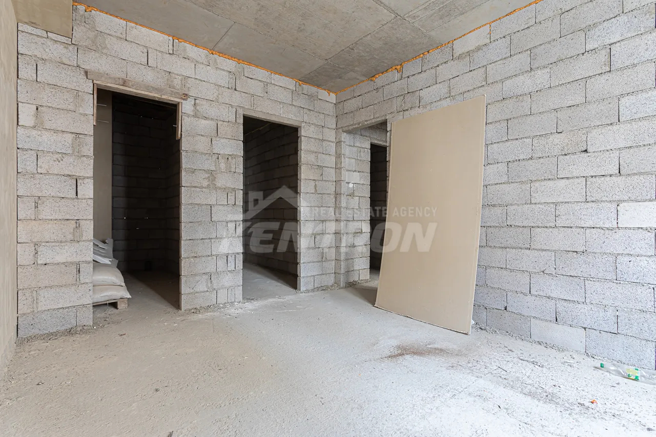 4 bedroom apartment for sale Antarayin St, Center Yerevan, 157990