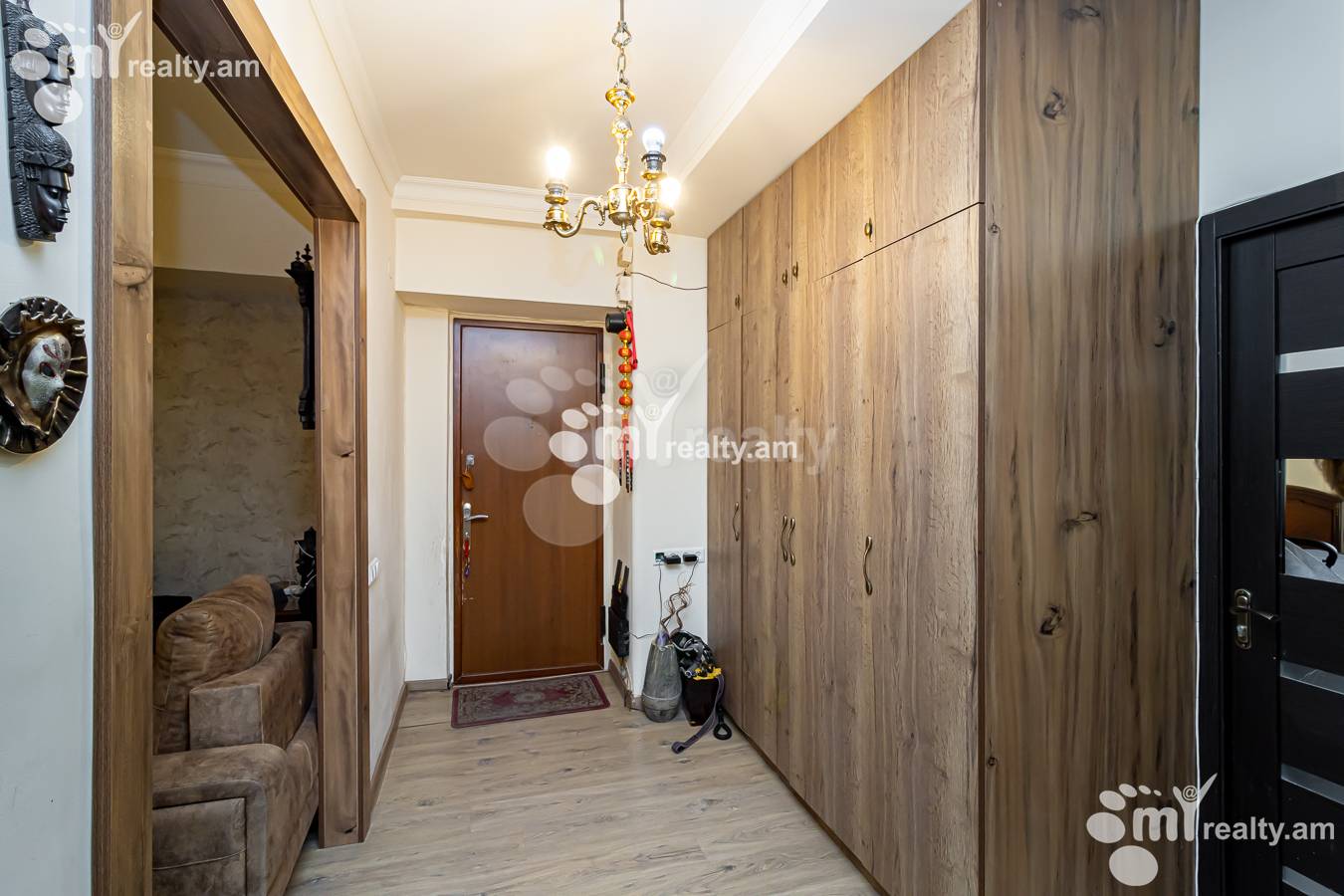 Купить 3 комнатную квартиру Амирян ул, Центр Ереван, 154203