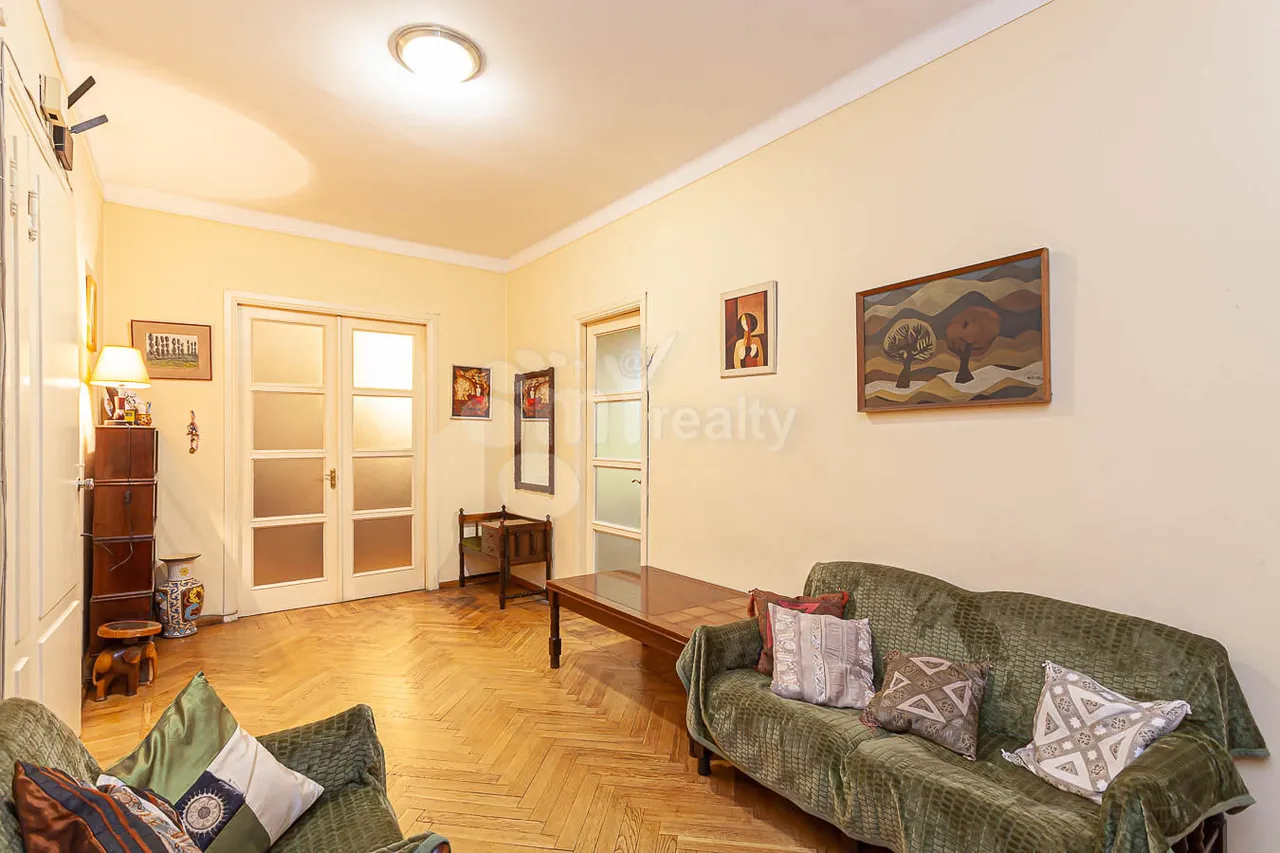 4 bedroom apartment for sale خیابان زاروبیان, مرکز شهر ایروان, 159861