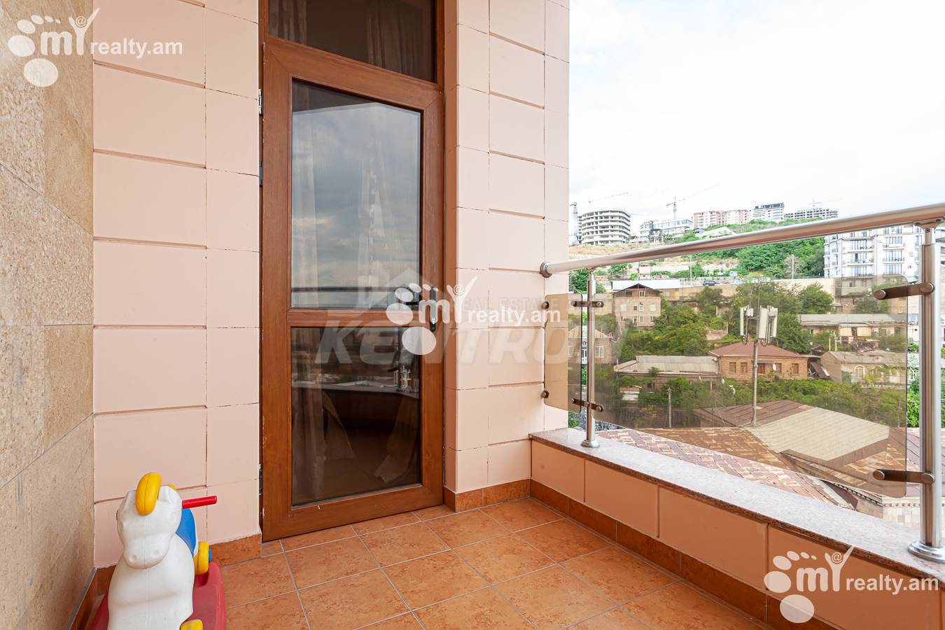 Купить 3 комнатную квартиру Саят-Нова пр, Центр Ереван, 155778