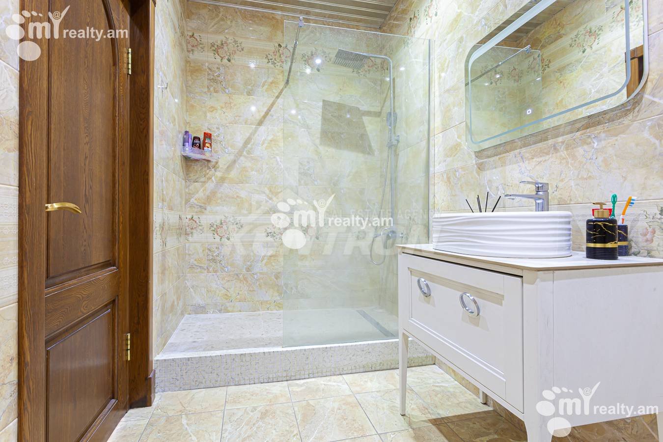 Купить 3 комнатную квартиру Саят-Нова пр, Центр Ереван, 155778