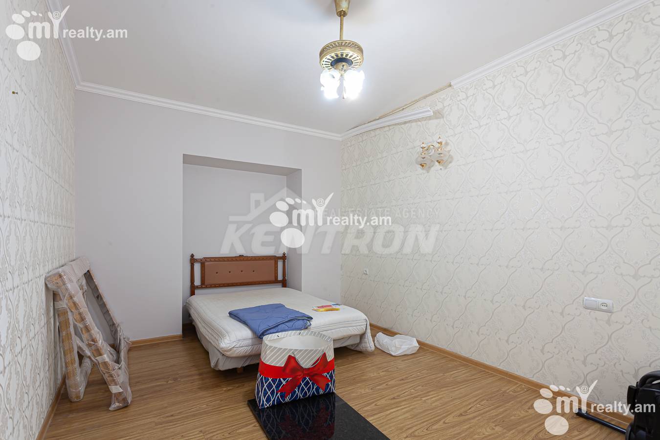 House for sale خیابان سِپوه, عربگیر ایروان, 155978