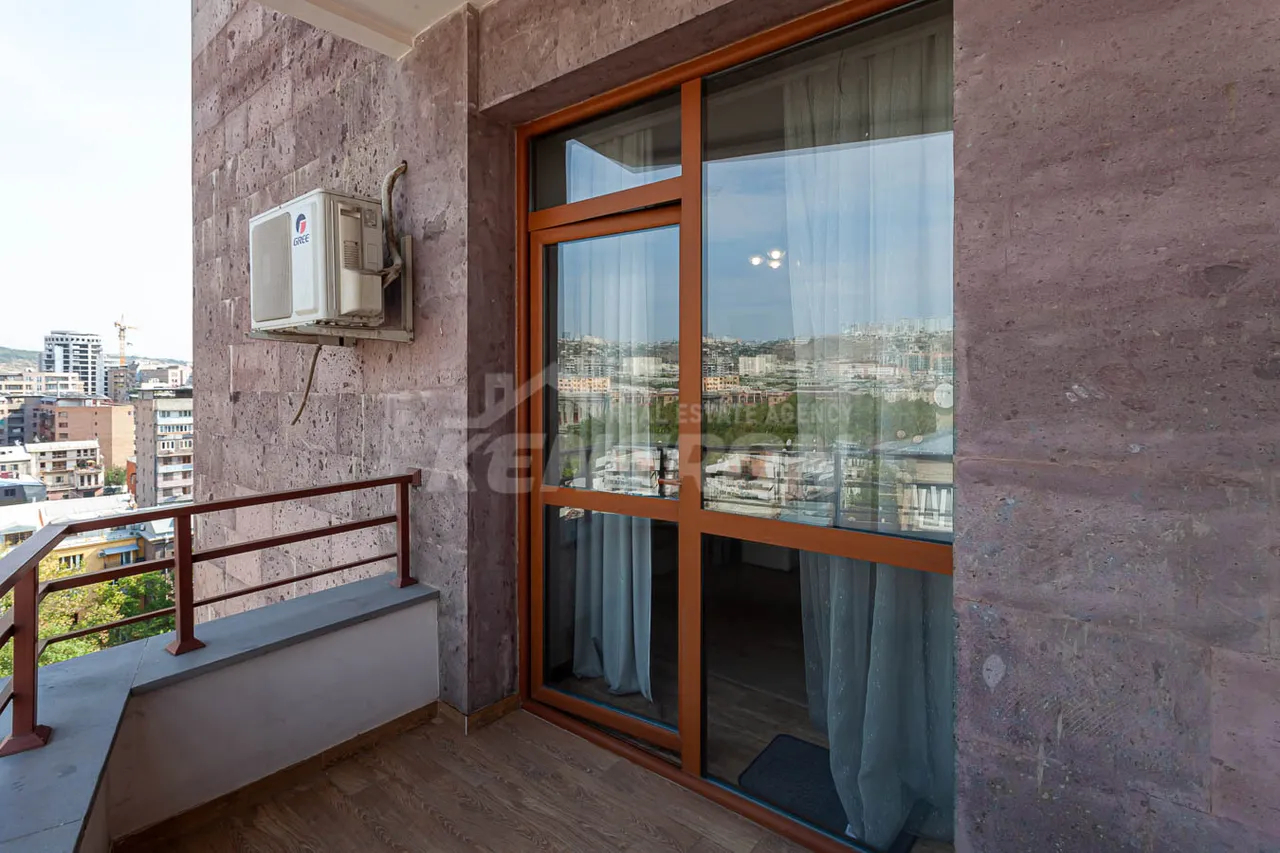 3 bedroom apartment for rent Mashtots Ave, Center Yerevan, 158796