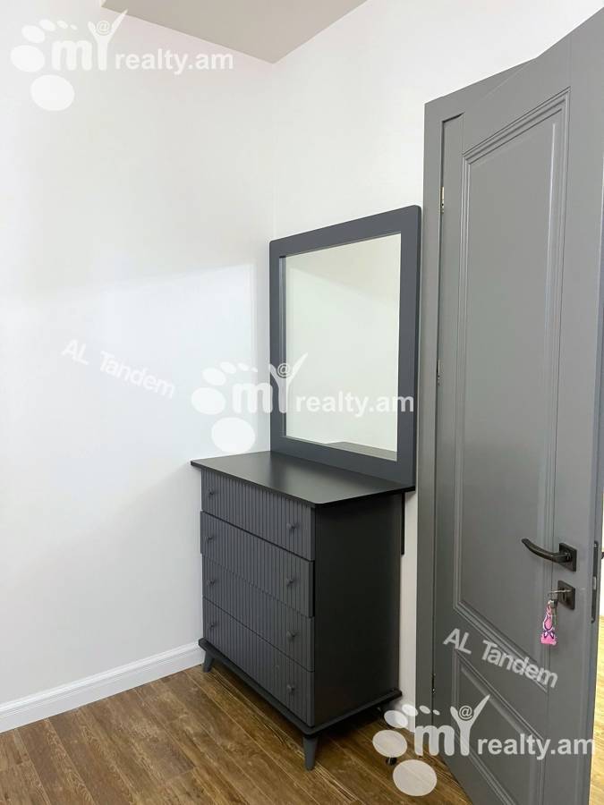 4 bedroom apartment for rent خیابان آنتارایین, مرکز شهر ایروان, 152377