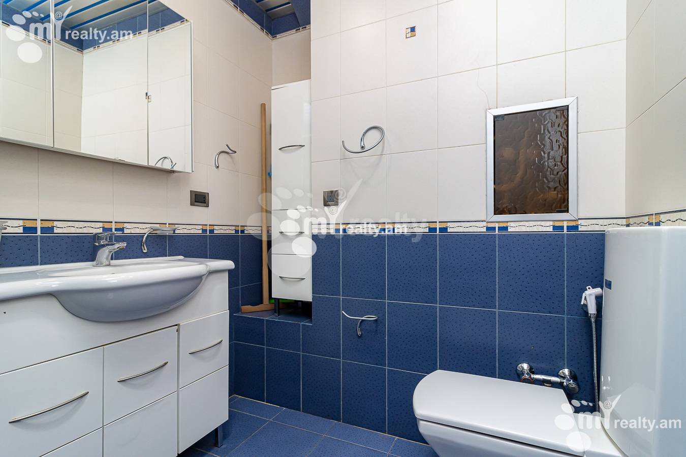 2 սենյականոց բնակարան վարձով Եկմալյան փող, Կենտրոն Երևան, 153567