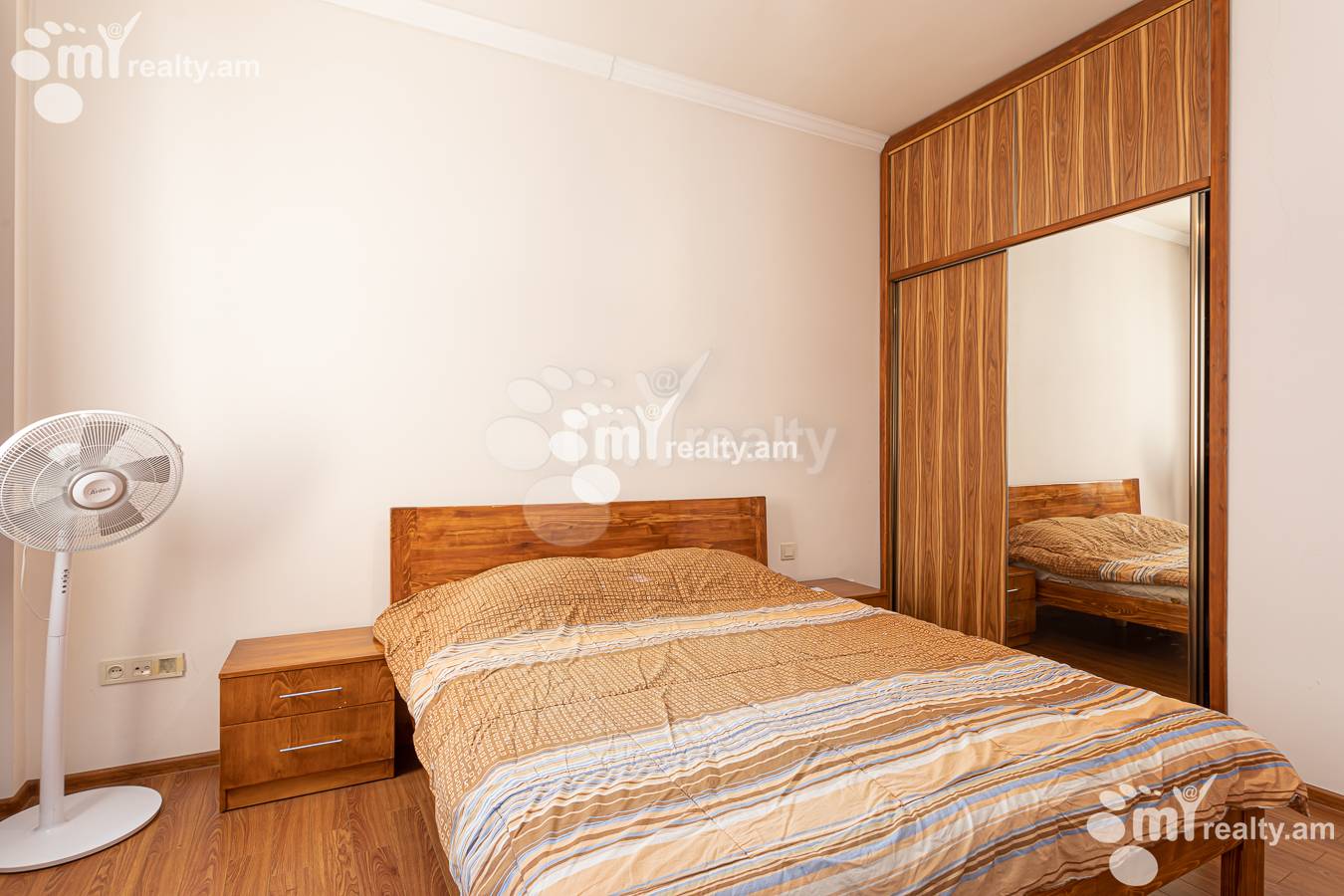 4 bedroom apartment for rent Antarayin St, Center Yerevan, 156170