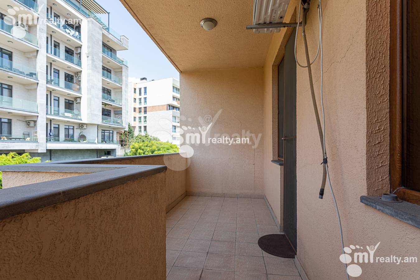 4 bedroom apartment for rent Antarayin St, Center Yerevan, 156170