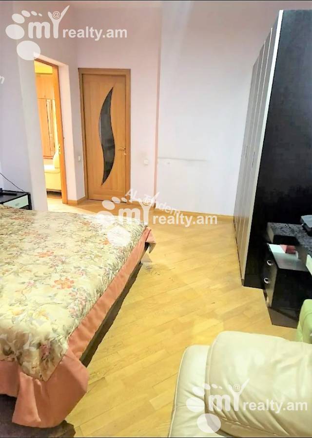 4 bedroom apartment for sale خیابان پوشکین, مرکز شهر ایروان, 140351