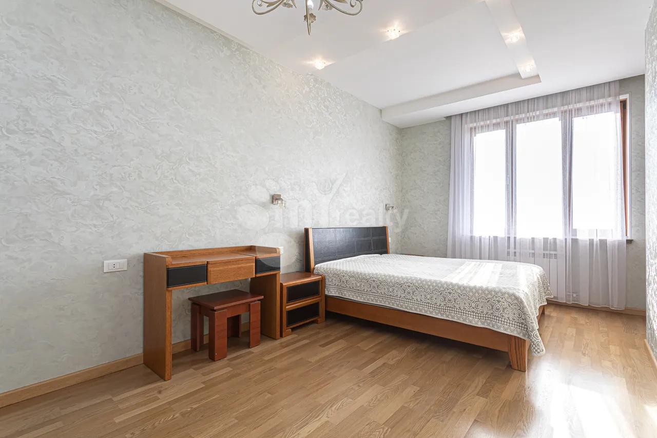 4 bedroom apartment for rent Baghramyan av(Arabkir), Arabkir Yerevan, 158372