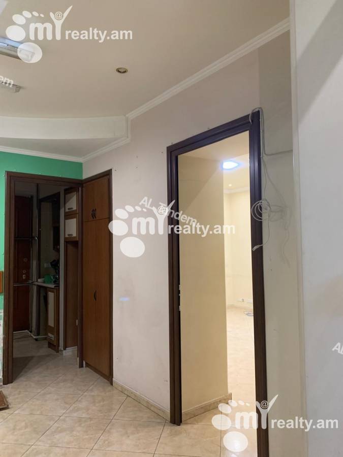 Commercial for rent خیابان کومیتاس, عربگیر ایروان, 156504