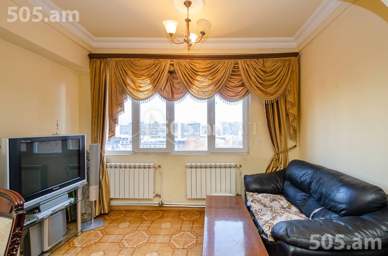 4 սենյականոց բնակարան  Սարյան փող, Կենտրոն Երևան, 154184