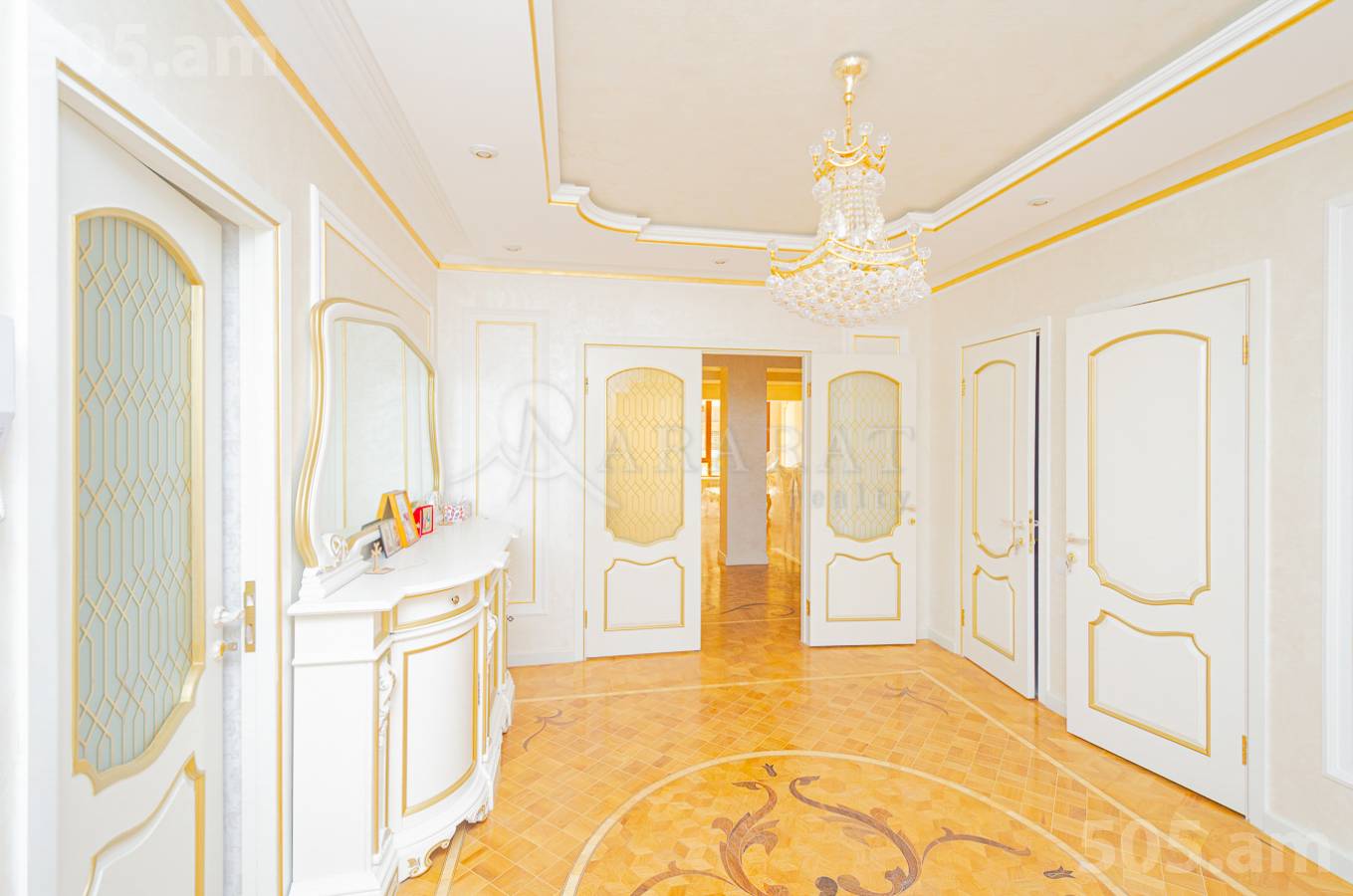 4 bedroom apartment for sale خیابان برادران اوربِلی, عربگیر ایروان, 138140