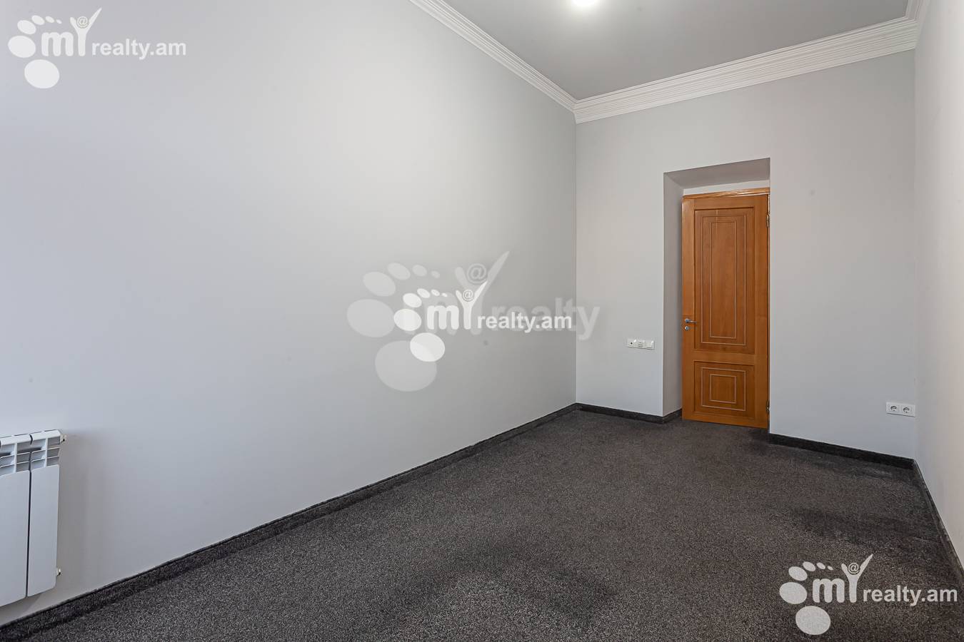 Купить 4 комнатную квартиру Паронян ул, Центр Ереван, 148996