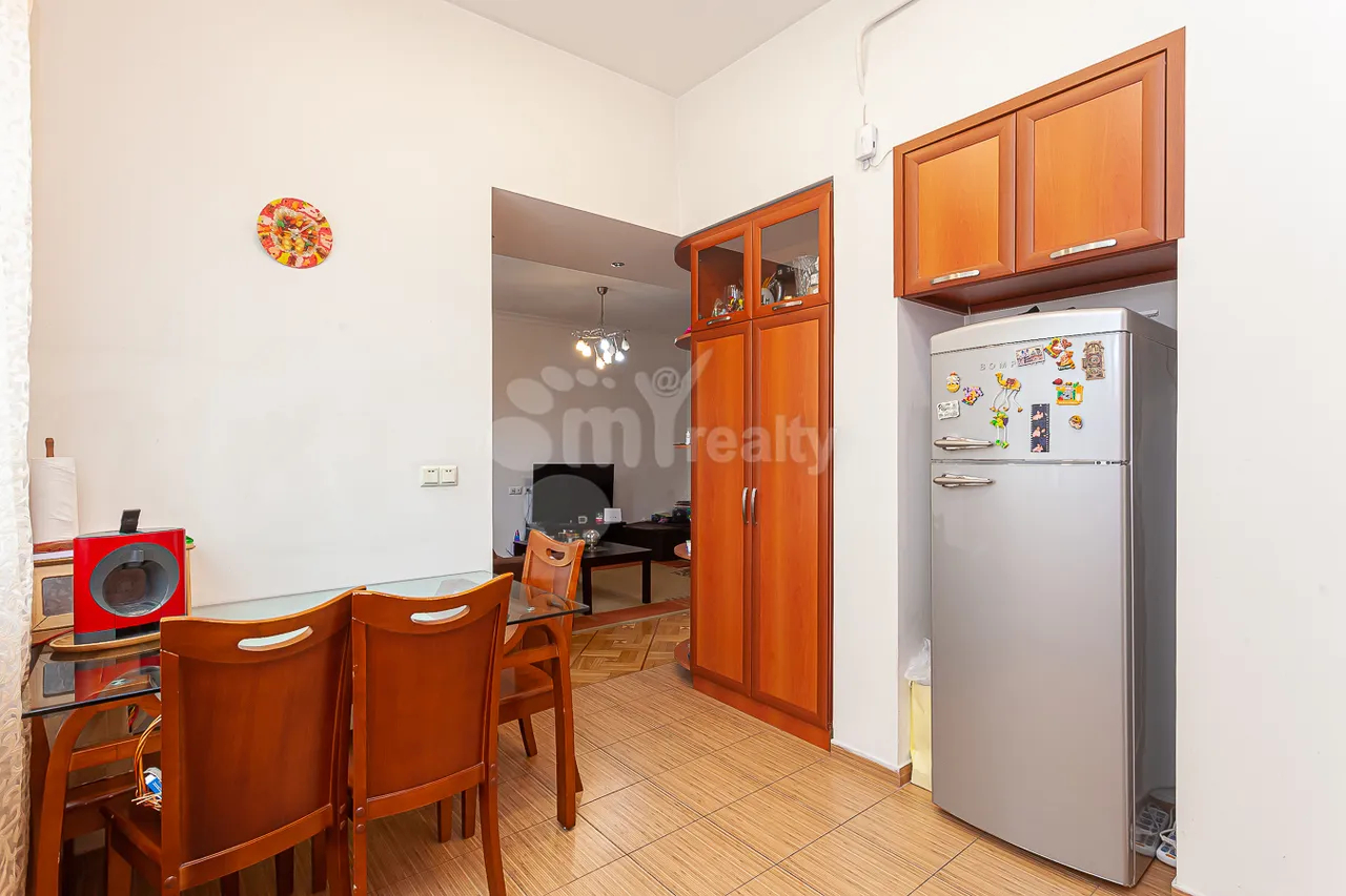 3 bedroom apartment for sale Pushkin St, Center Yerevan, 158496