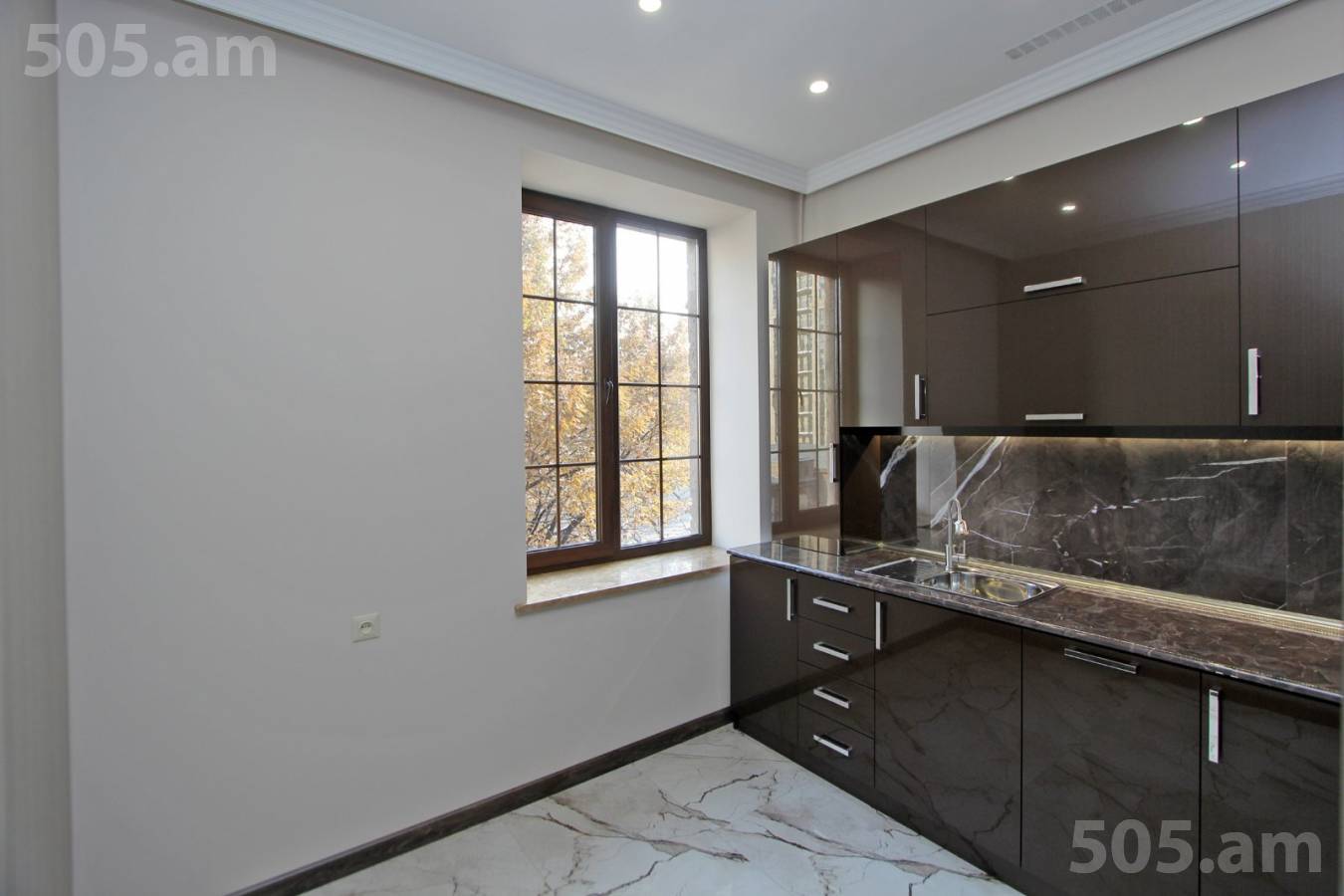 3 bedroom apartment for sale Saryan St, Center Yerevan, 149468