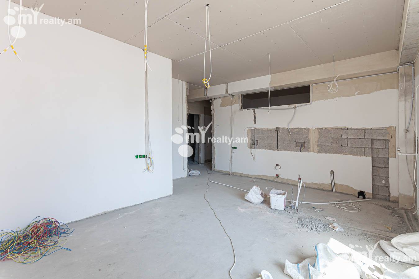 3 սենյականոց բնակարան  Ծարավ Աղբյուրի փող., Ավան Երևան, 152550